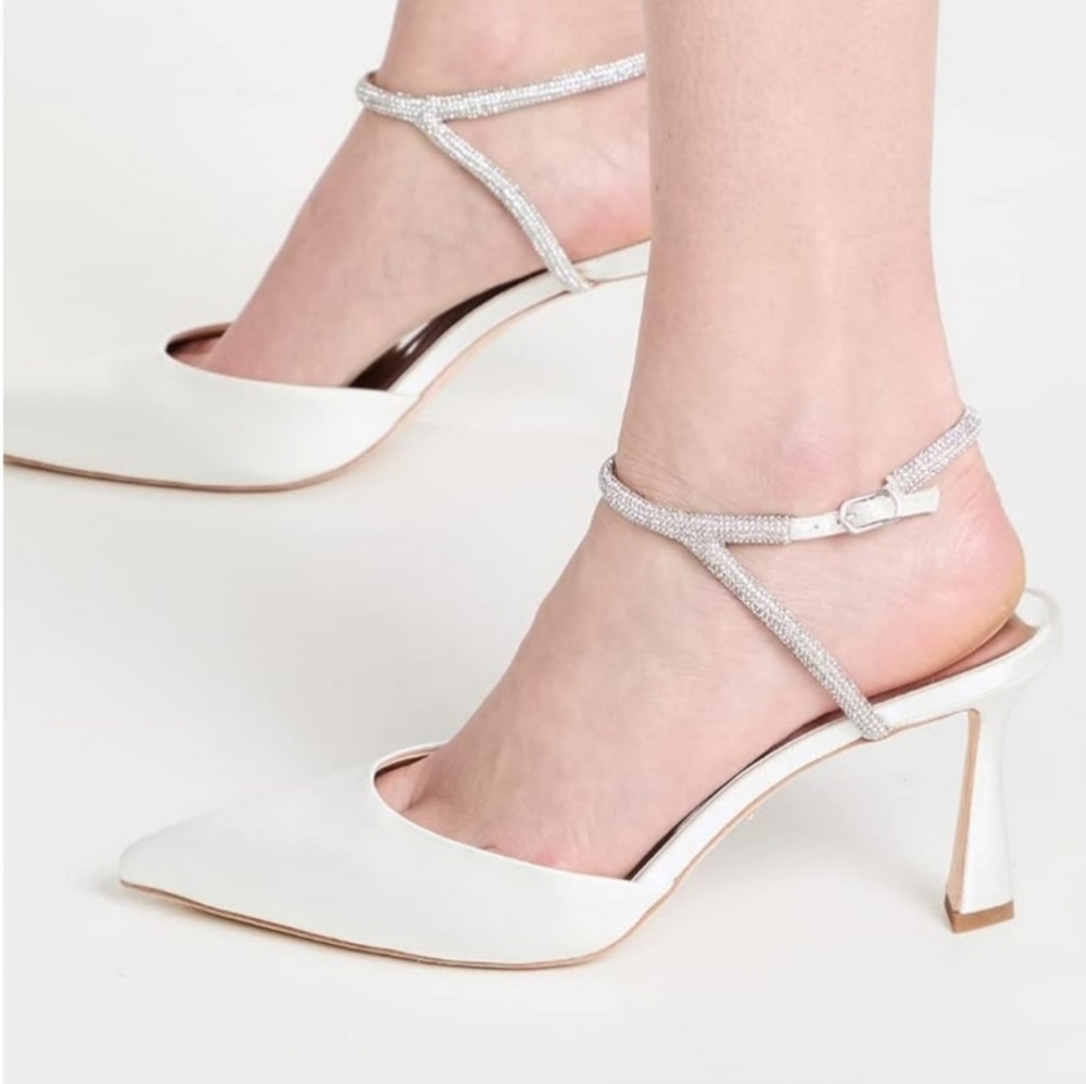 Badgley Mischka Kamilah Pointed Toe Stiletto - Picture 2 of 14
